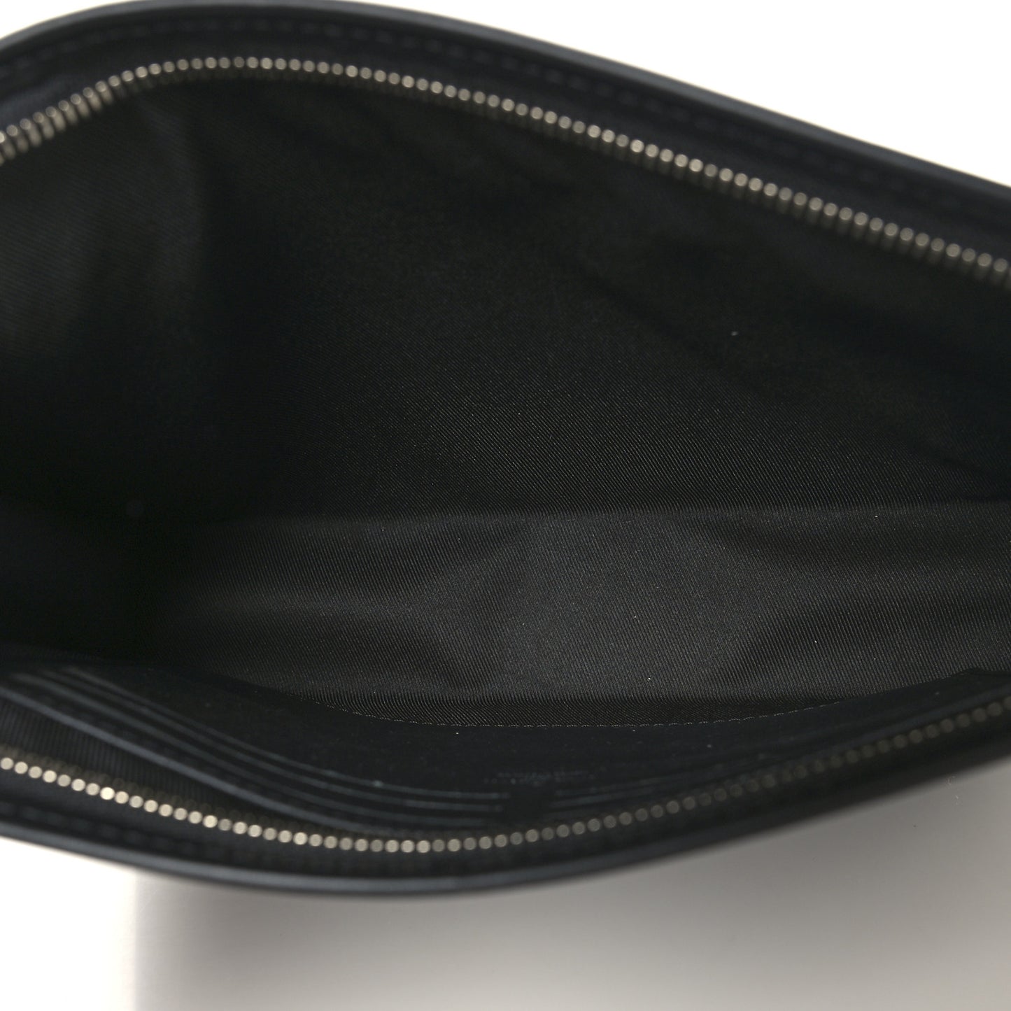 Epi Pochette Voyage MM Black