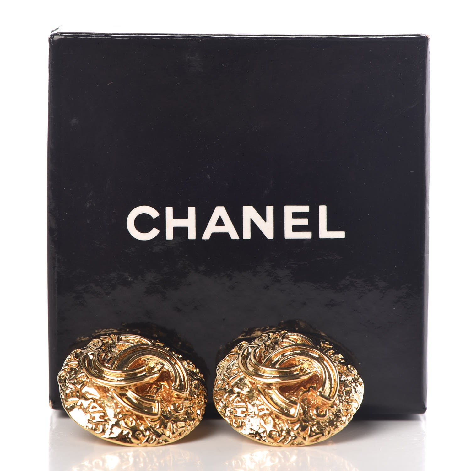Chanel Round CC Clip On Earrings Gold 5 of 5