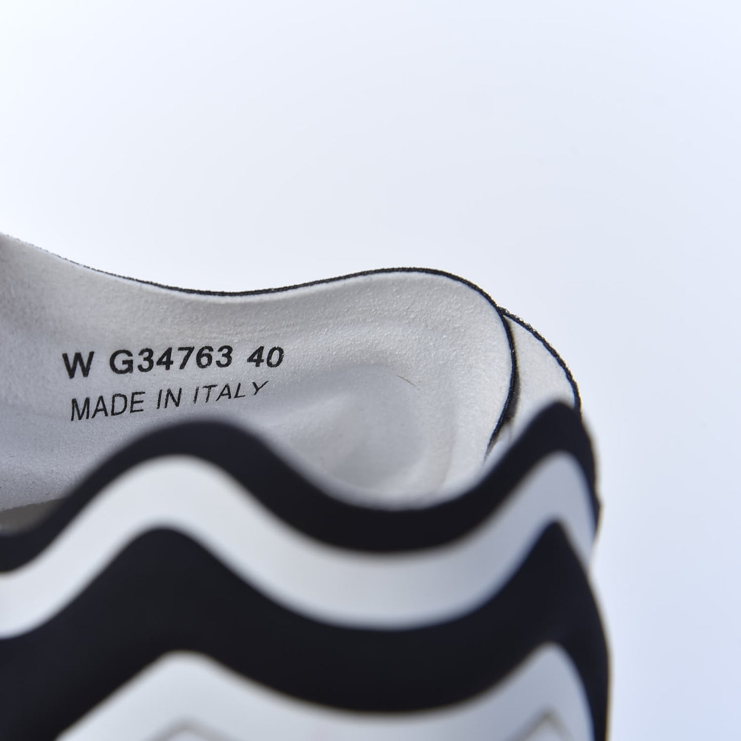 Lycra Womens CC Sneakers 40 White Black