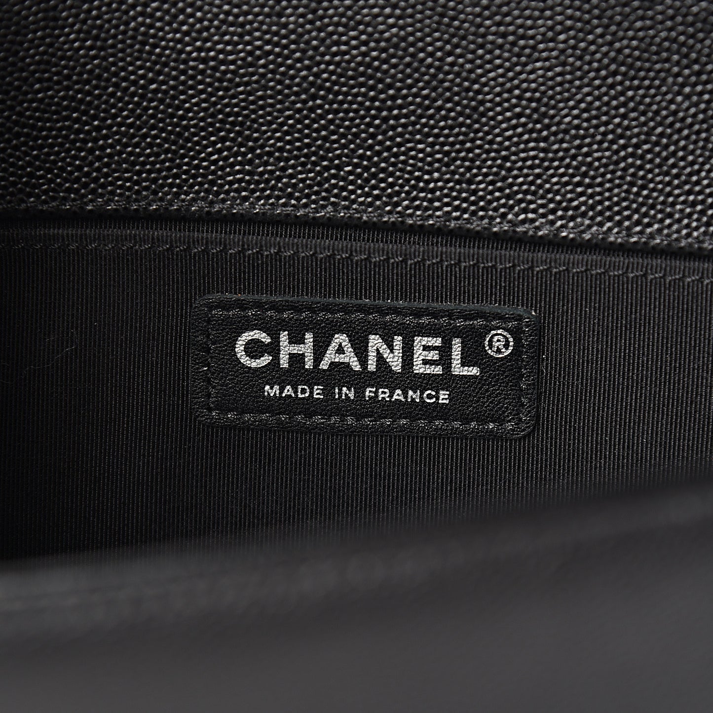 Caviar Quilted Medium Boy Flap Black