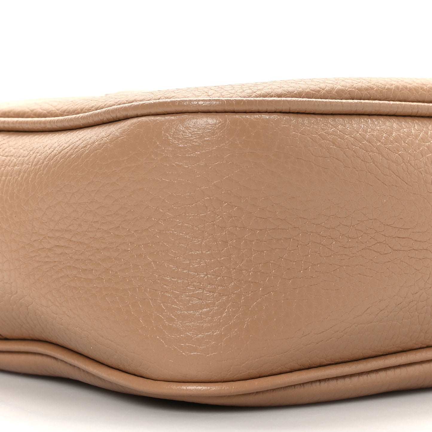 Pebbled Calfskin Small Soho Disco Bag Camelia