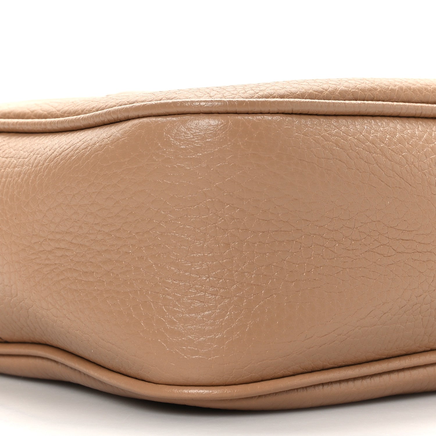 Gucci Pebbled Calfskin Small Soho Disco Bag Camelia 9 of 10