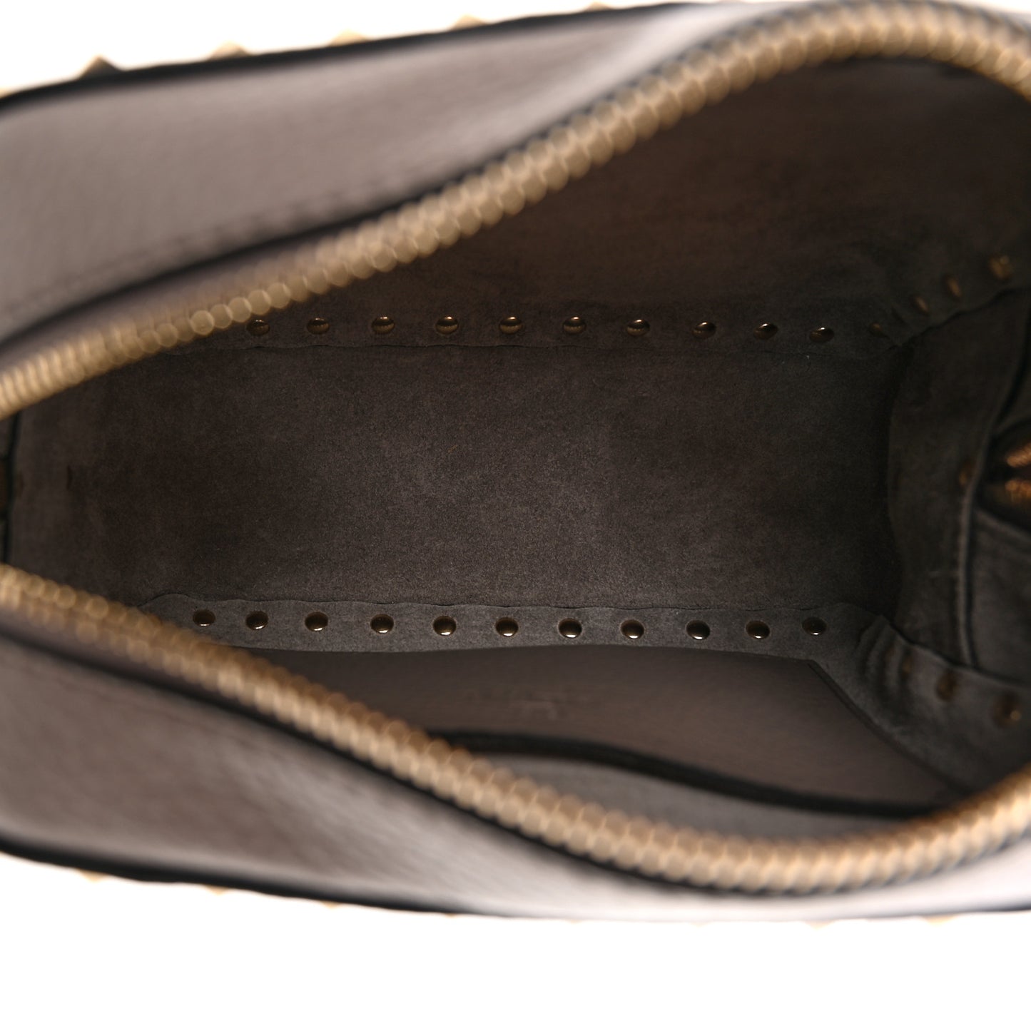 Pebbled Calfskin Rockstud Camera Crossbody Bag Poudre