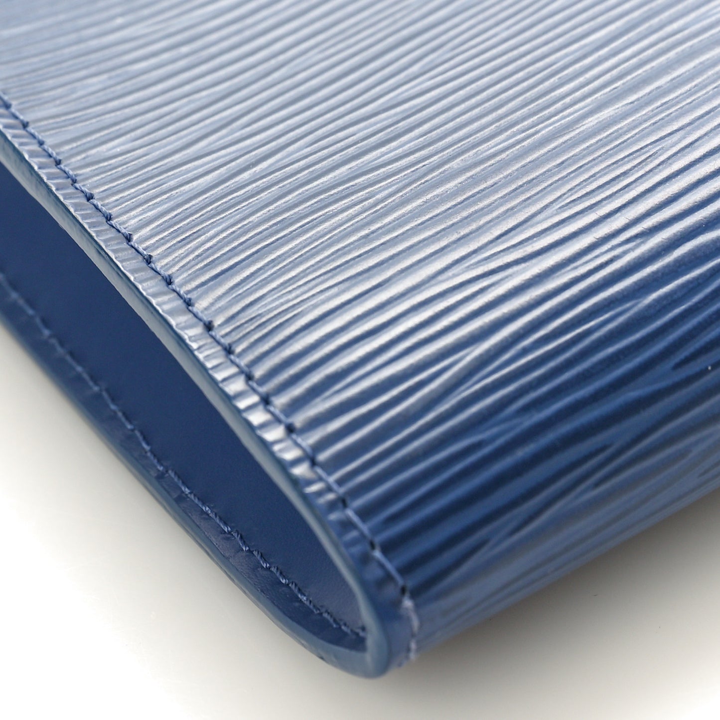 Epi Pochette Accessories 24 Myrtille