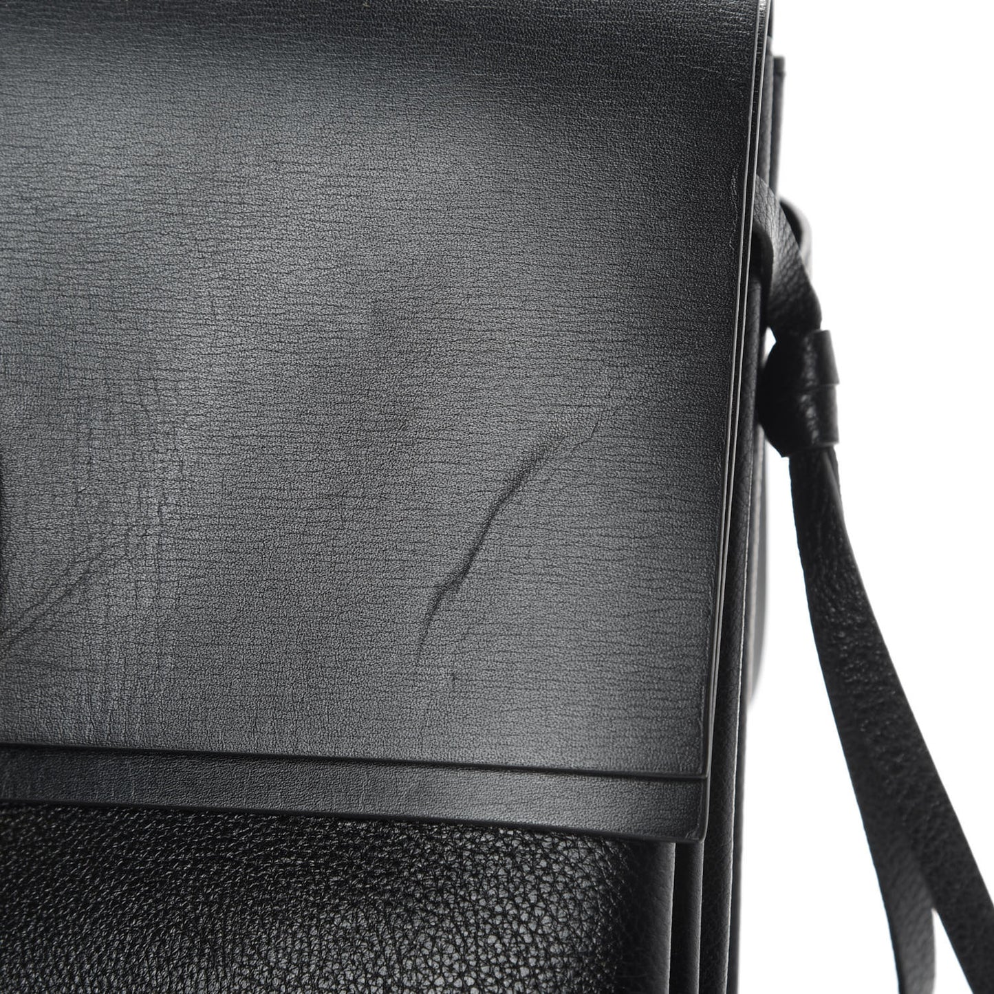 Smooth Calfskin Medium Vring Shoulder Bag Black