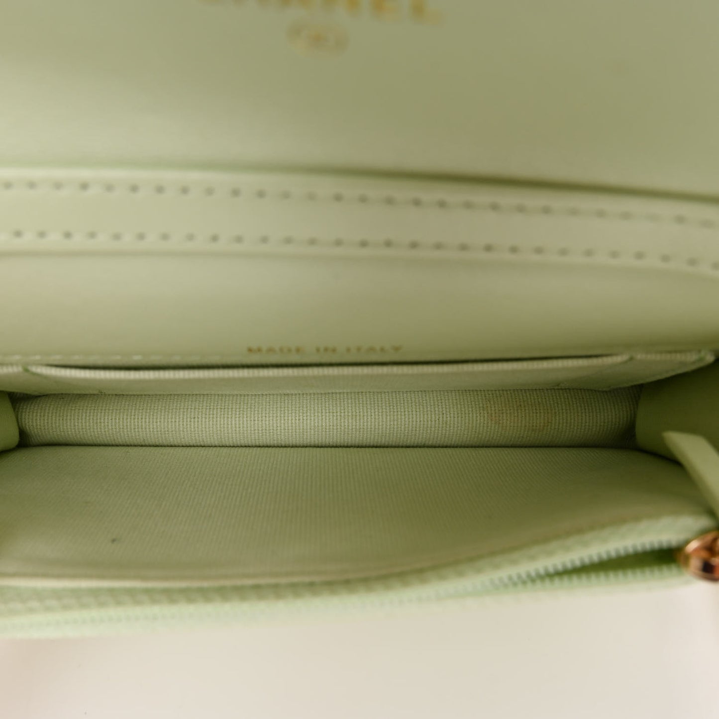 Lambskin Quilted 19 Clutch With Chain Light Green