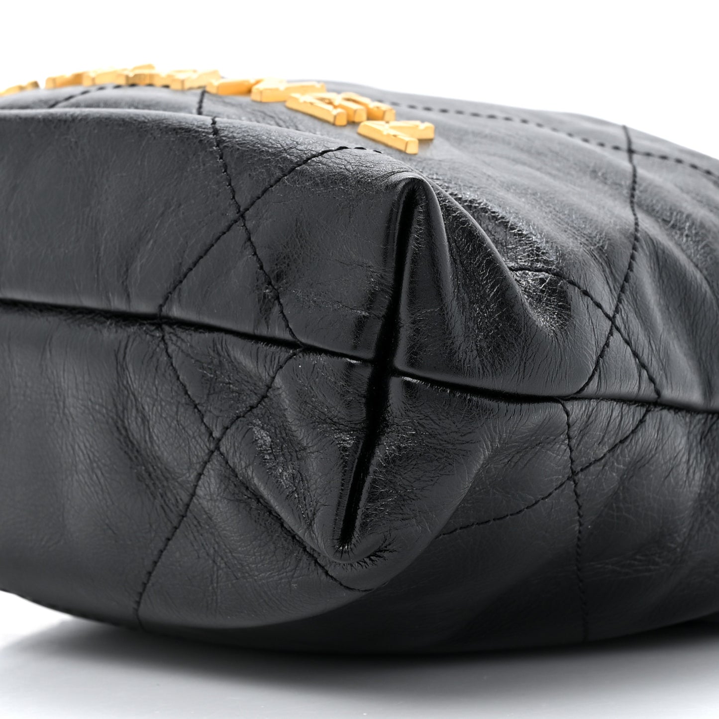 Shiny Crumpled Calfskin Quilted Pearl Mini Chanel 22 Black