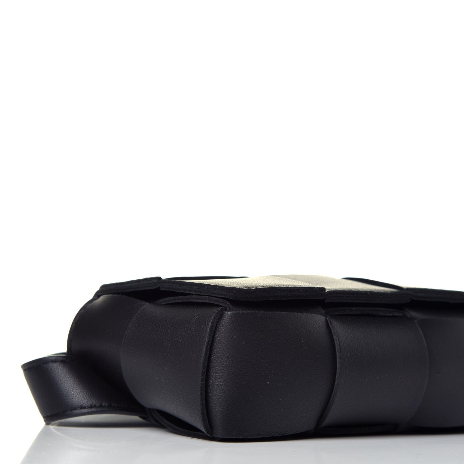 Bottega Veneta Nappa Maxi Intreccio The Belt Cassette Bag Black 7 of 9