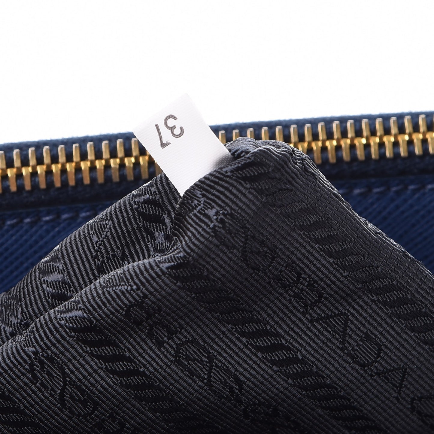 Saffiano Medium Galleria Double Zip Tote Bluette
