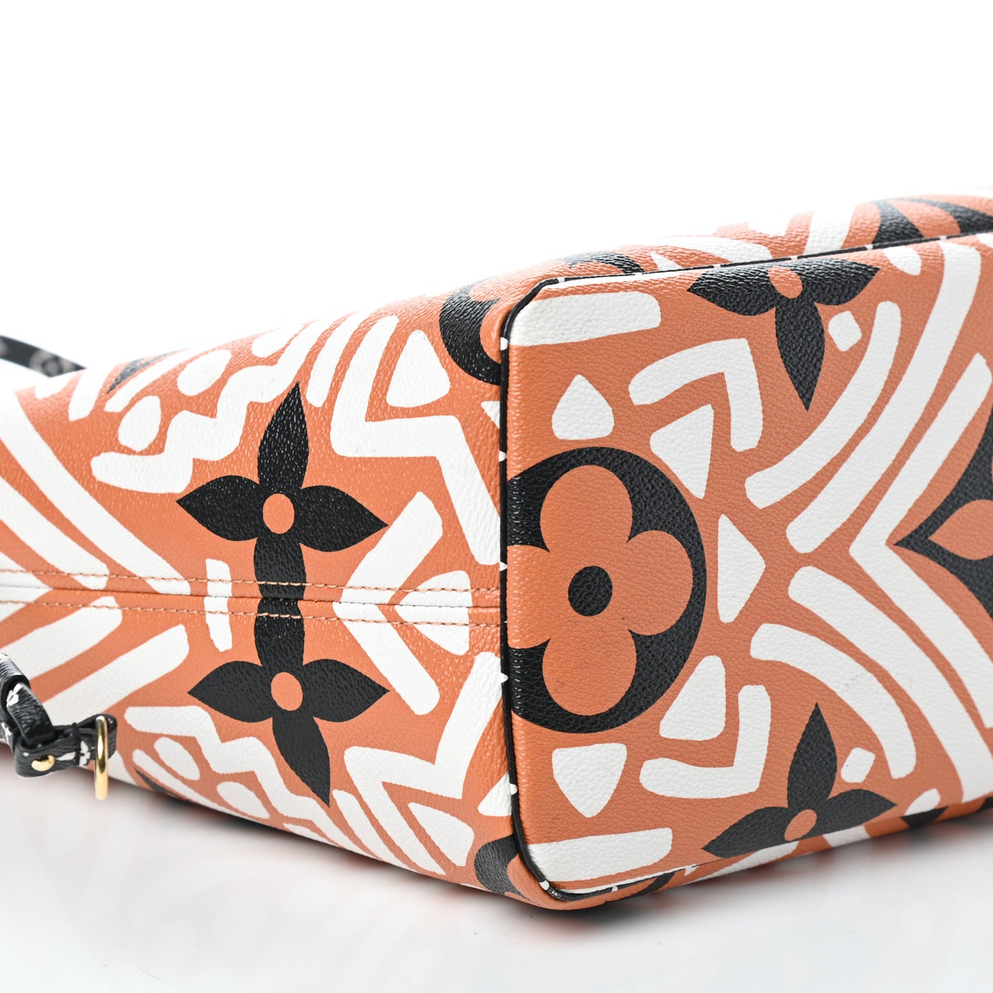 Monogram Giant Crafty Neverfull MM Creme Caramel