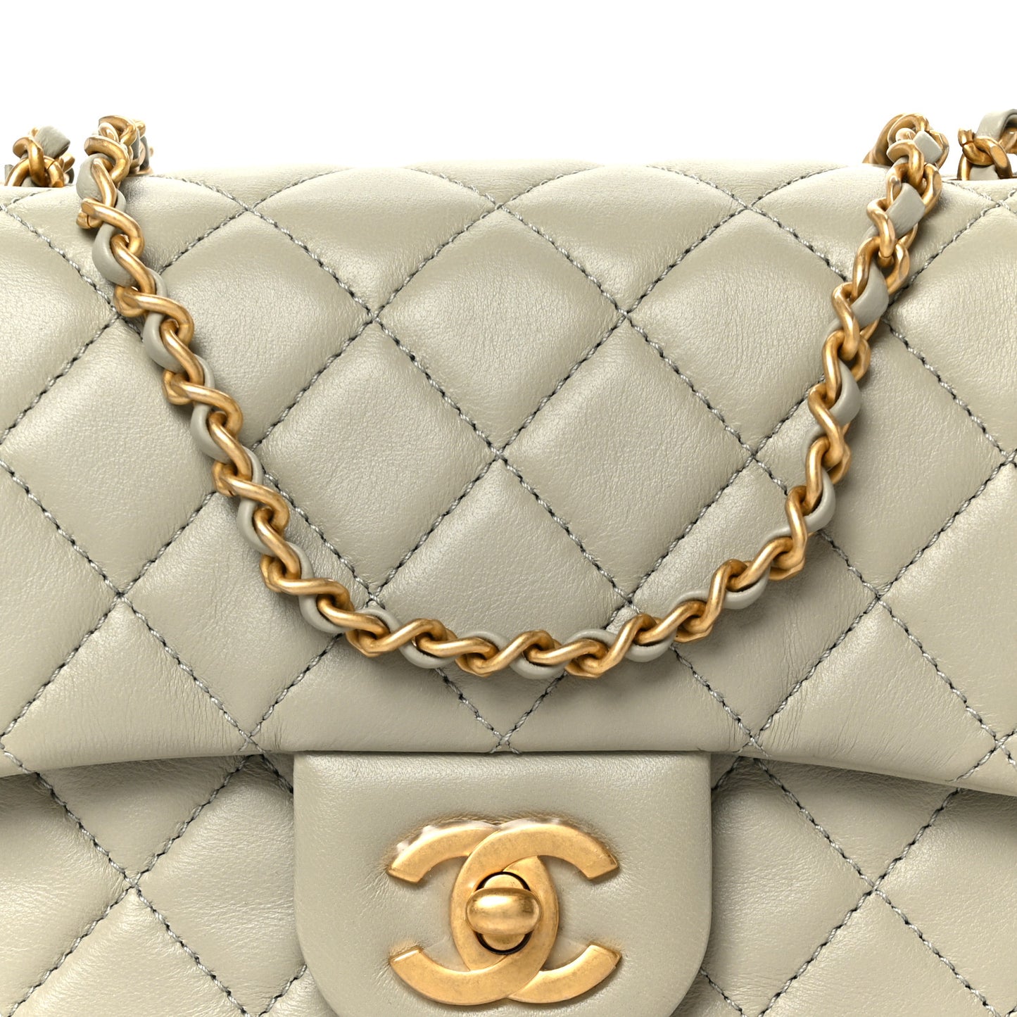 Lambskin Quilted Mini Pearl Crush Flap Light Grey