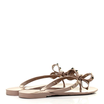 Valentino Garavani PVC Jelly Rockstud Bow Thong Sandals 39 Poudre 4 of 7