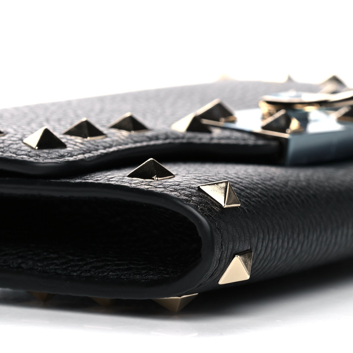 Valentino Garavani Pebbled Calfskin Rockstud Flip Lock Wallet On Chain Black 5 of 15