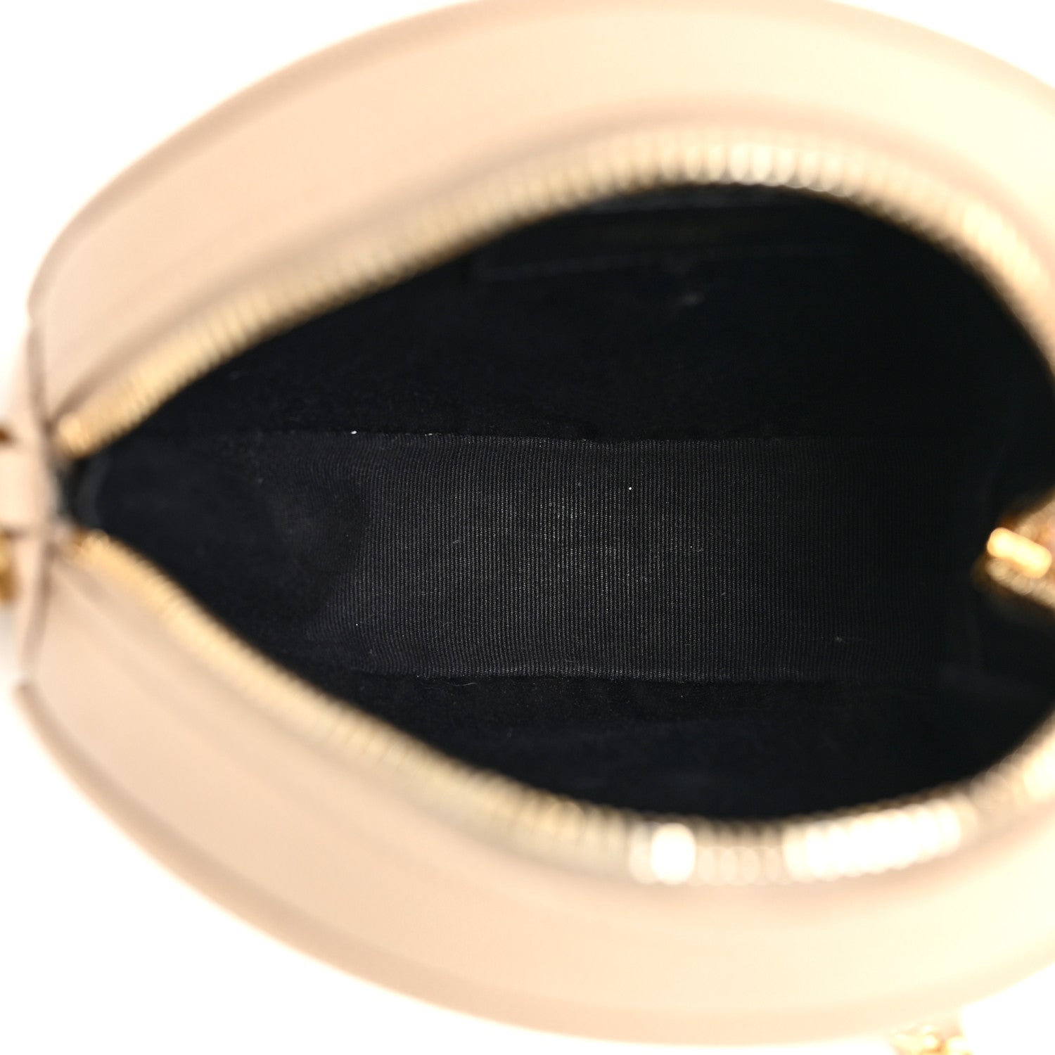 Saint Laurent Grain De Poudre Matelasse Chevron Quilted Round Vinyle Camera Bag Dark Beige 5 of 11