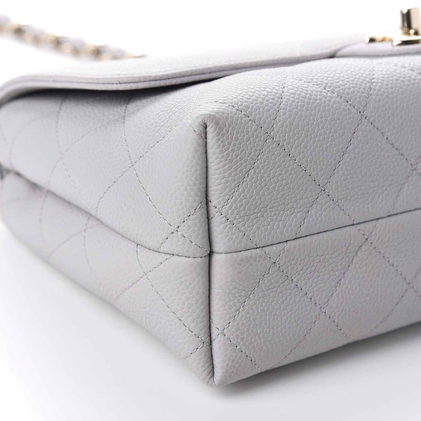 Caviar Quilted City Walk Flap Light Grey