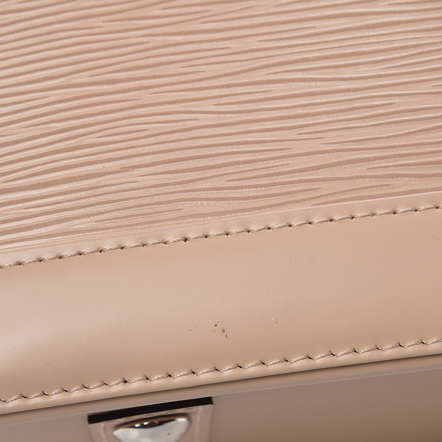 Louis Vuitton Epi Alma PM Dune 14 of 14