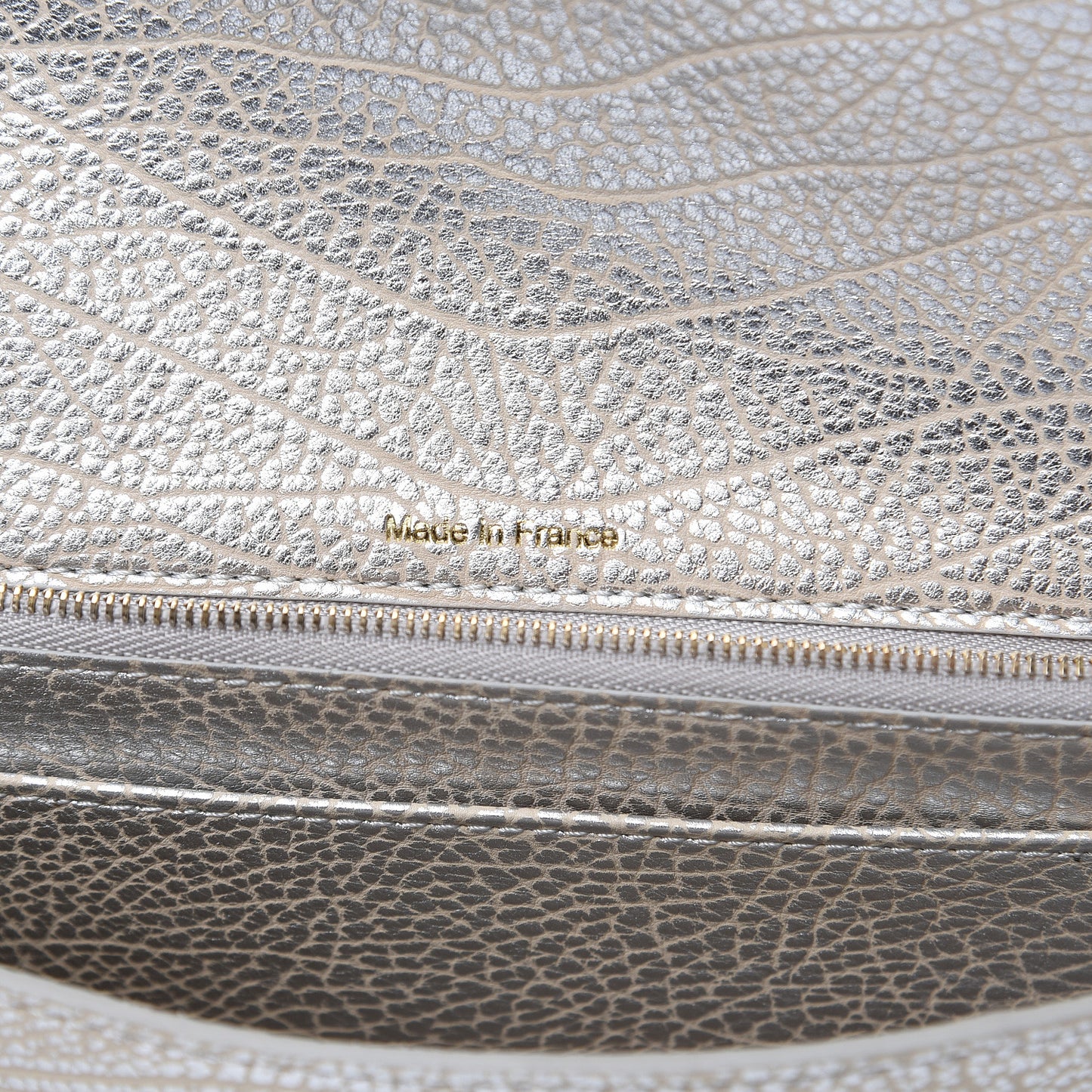 Metallic Crispy Calfskin Tempete Pochette Antique Silver