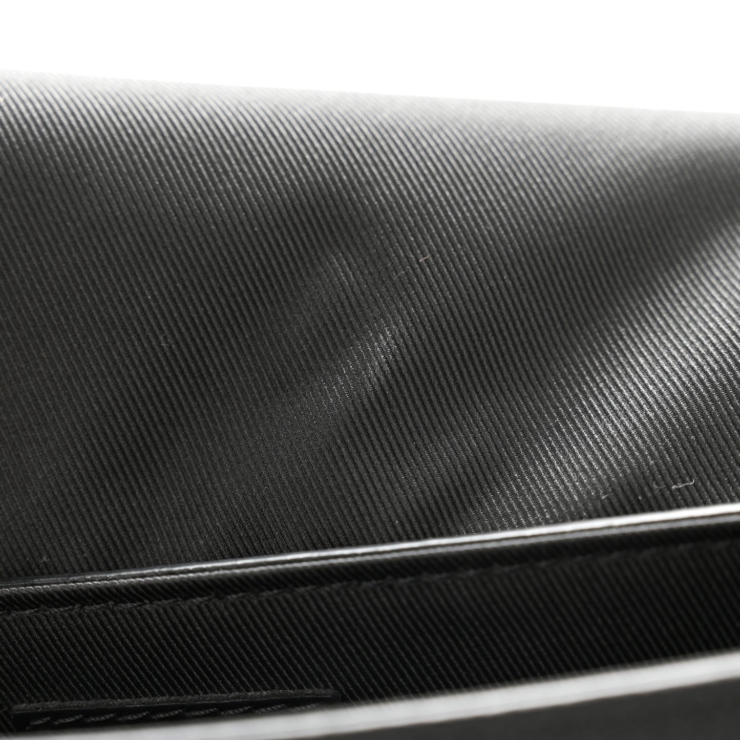 Calfskin Aerogram Messenger Black
