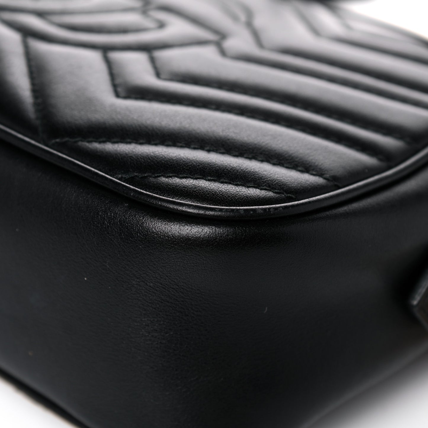 Calfskin Matelasse Small GG Marmont Chain Shoulder Bag Black