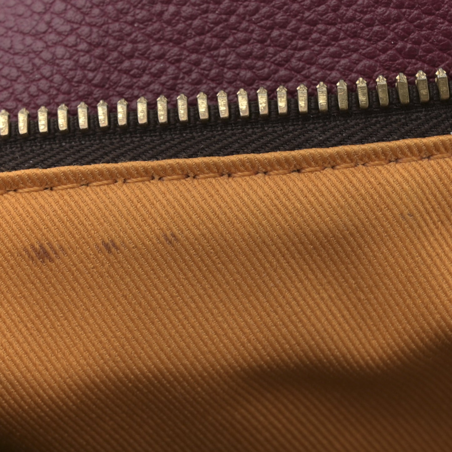 Monogram Manhattan NM Raisin