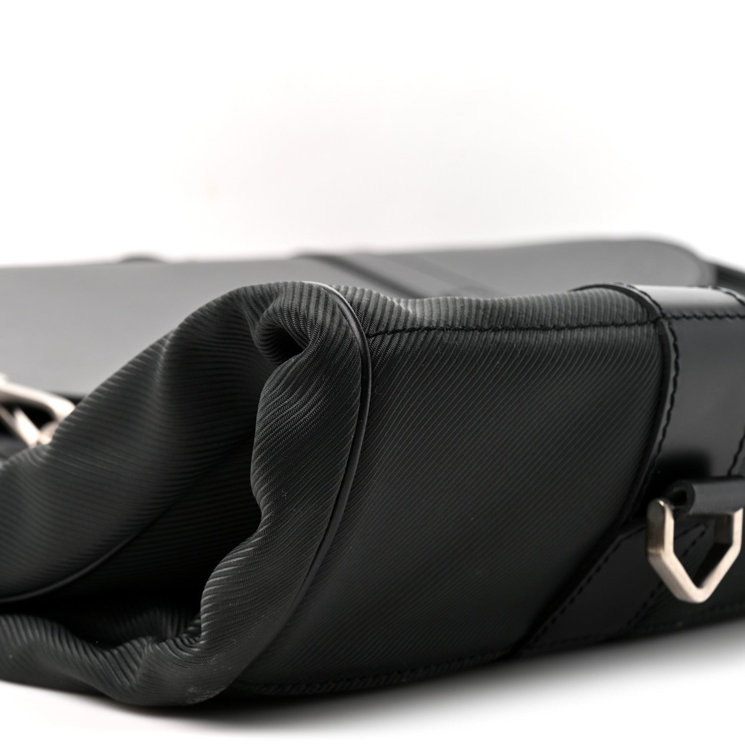 Louis Vuitton Taiga Portable Gibeciere Ardoise 8 of 10