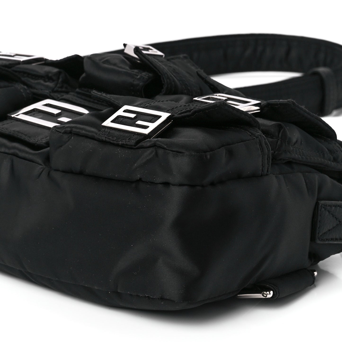 Econyl Cuoio Romano Multipocket Baguette Black