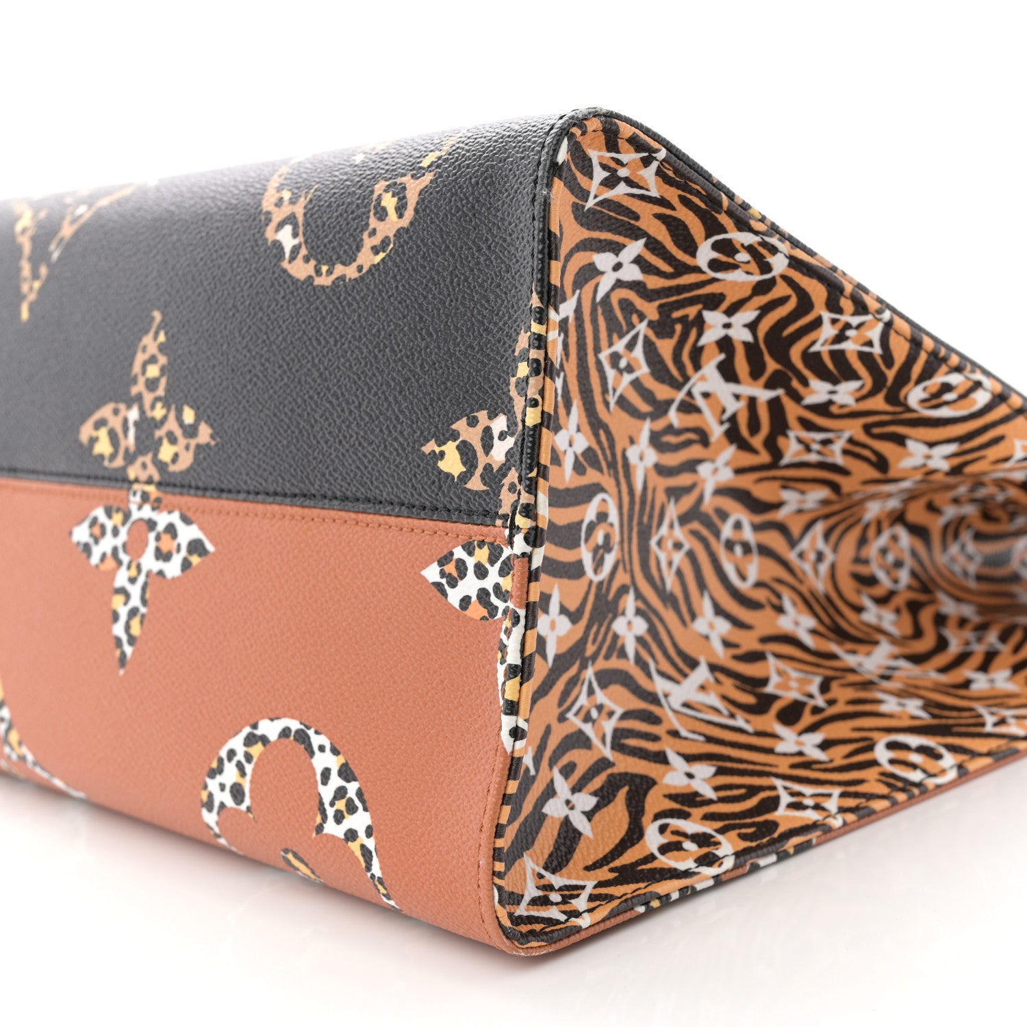 Louis Vuitton Monogram Giant Jungle Onthego GM Black 10 of 10