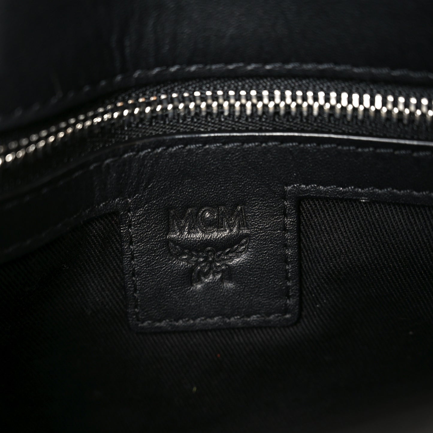 Visetos Small Millie Crossbody Belt Bag Black