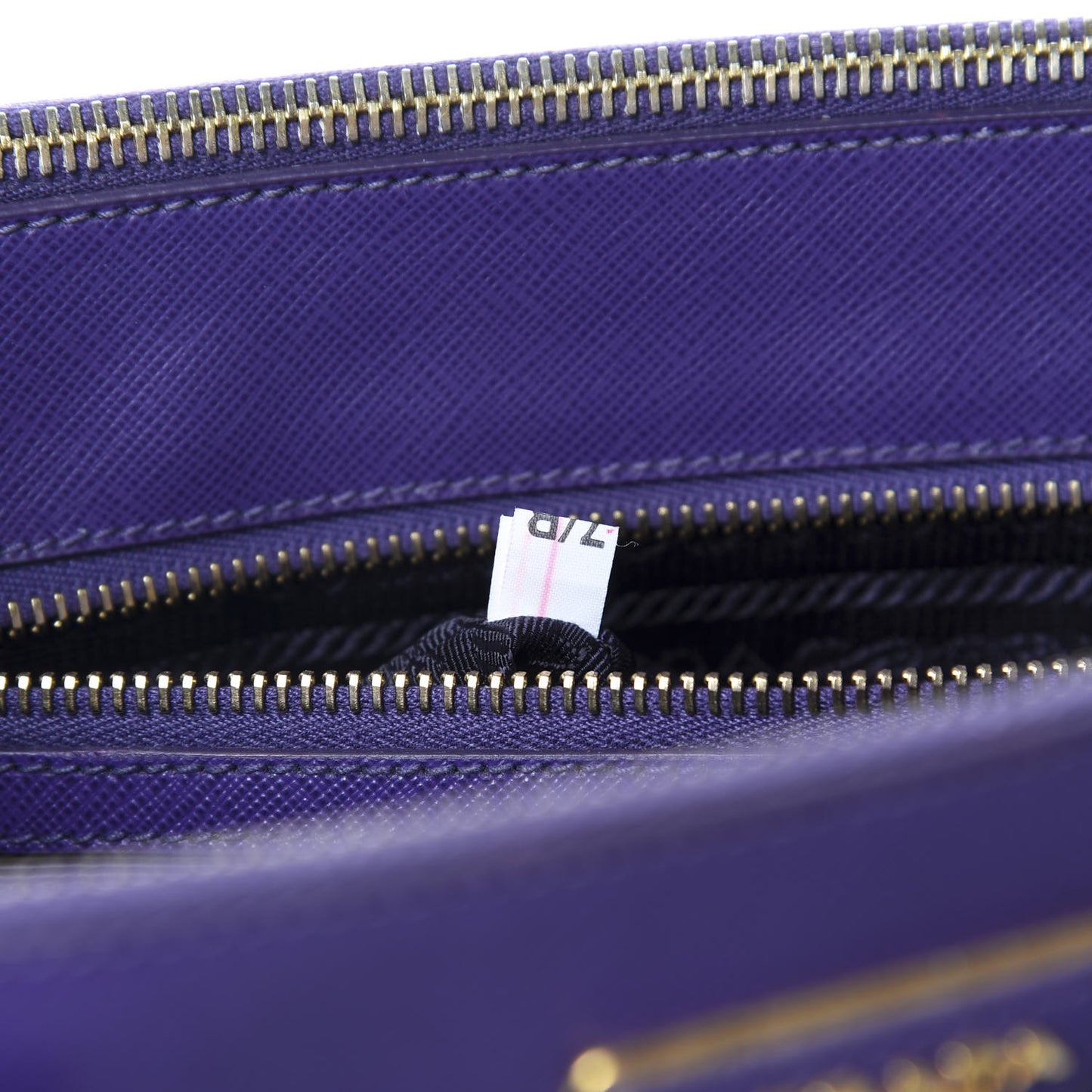 Saffiano Medium Galleria Double Zip Tote Viola