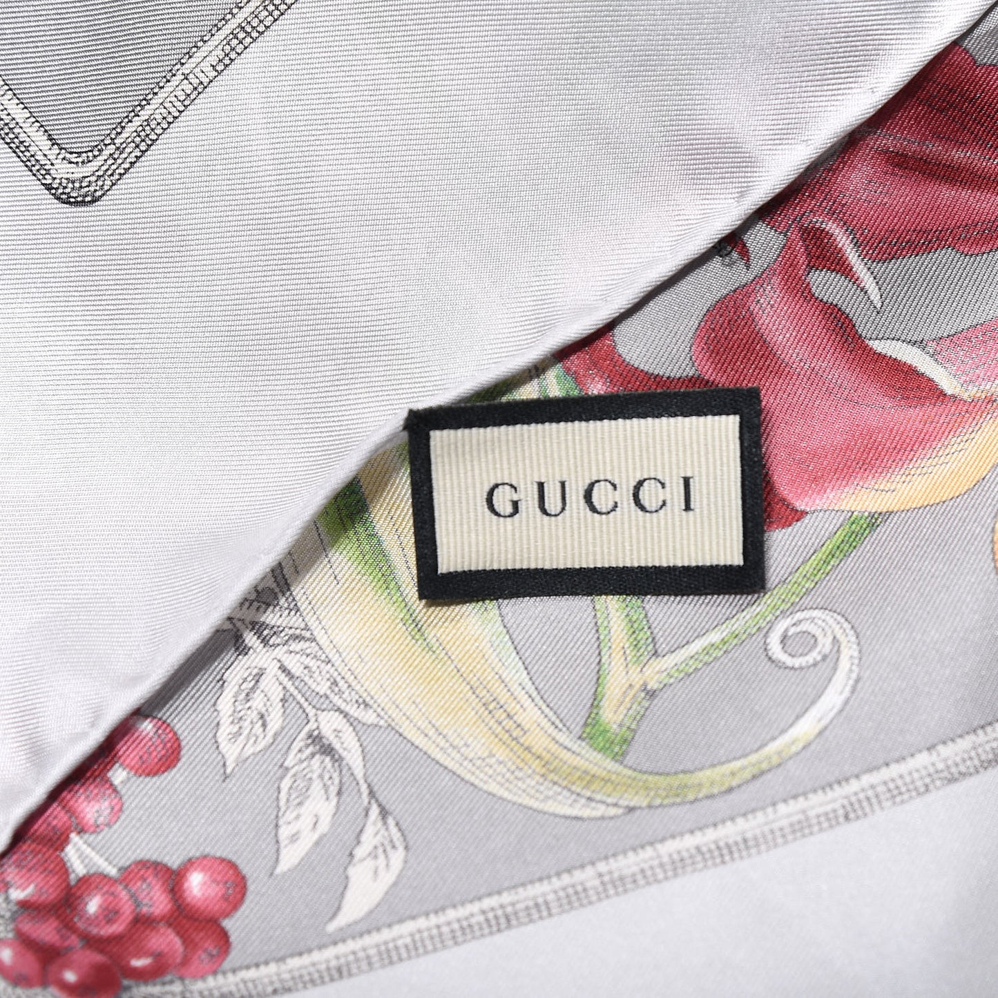 Silk Twill Wondergardenia Square Scarf Zinc Beige