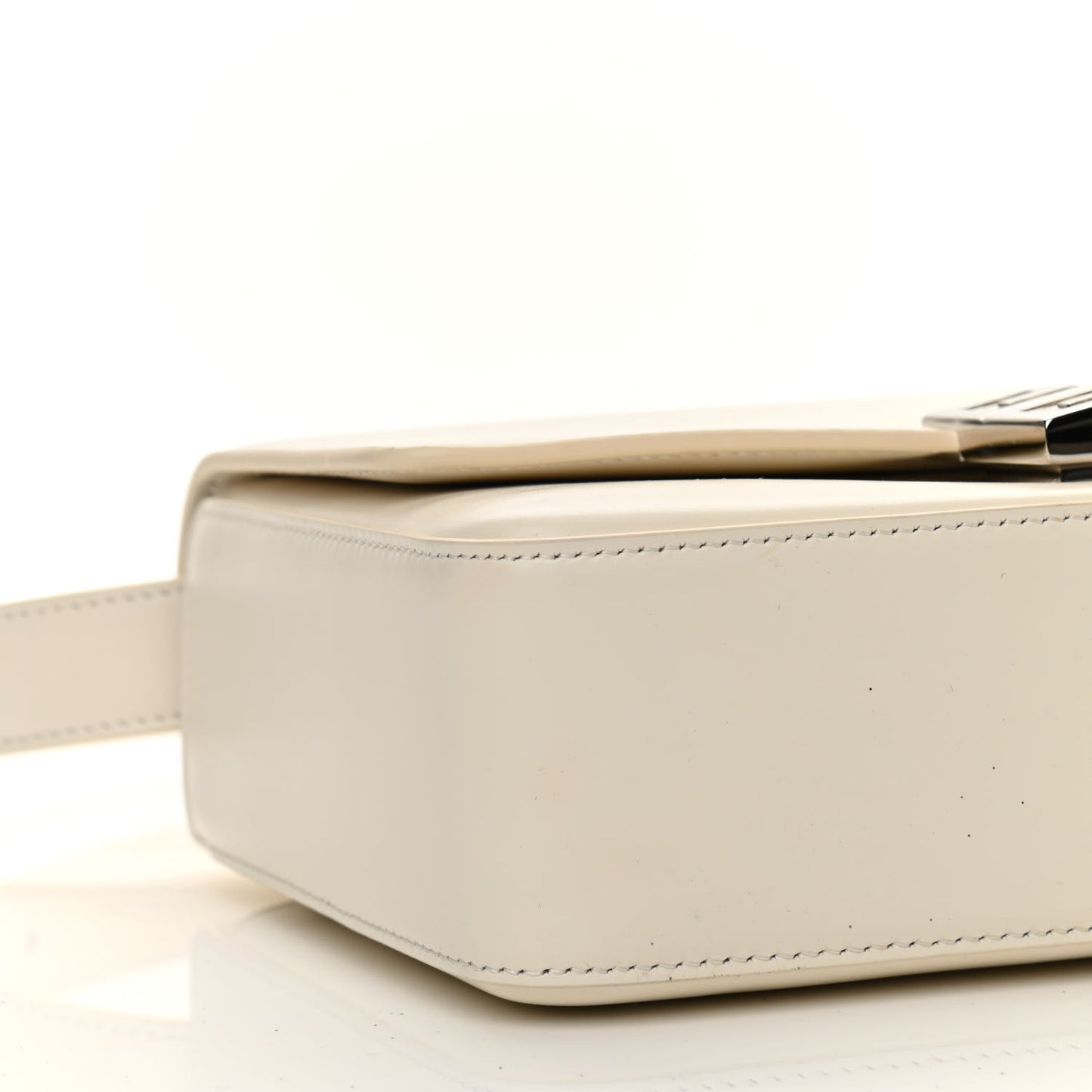 Box Calfskin Medium 4G Shoulder Bag Ivory