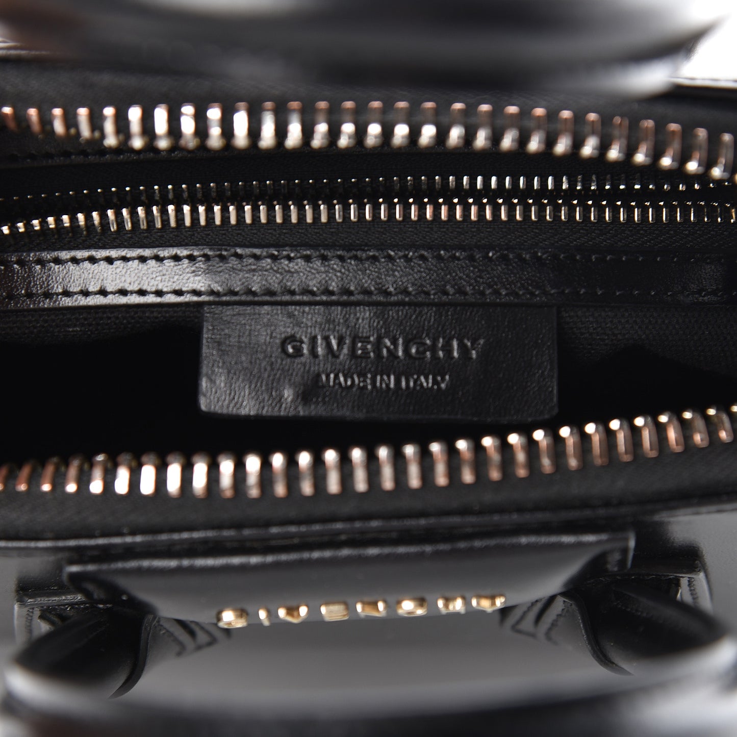 Shiny Lord Calfskin Mini Antigona Black