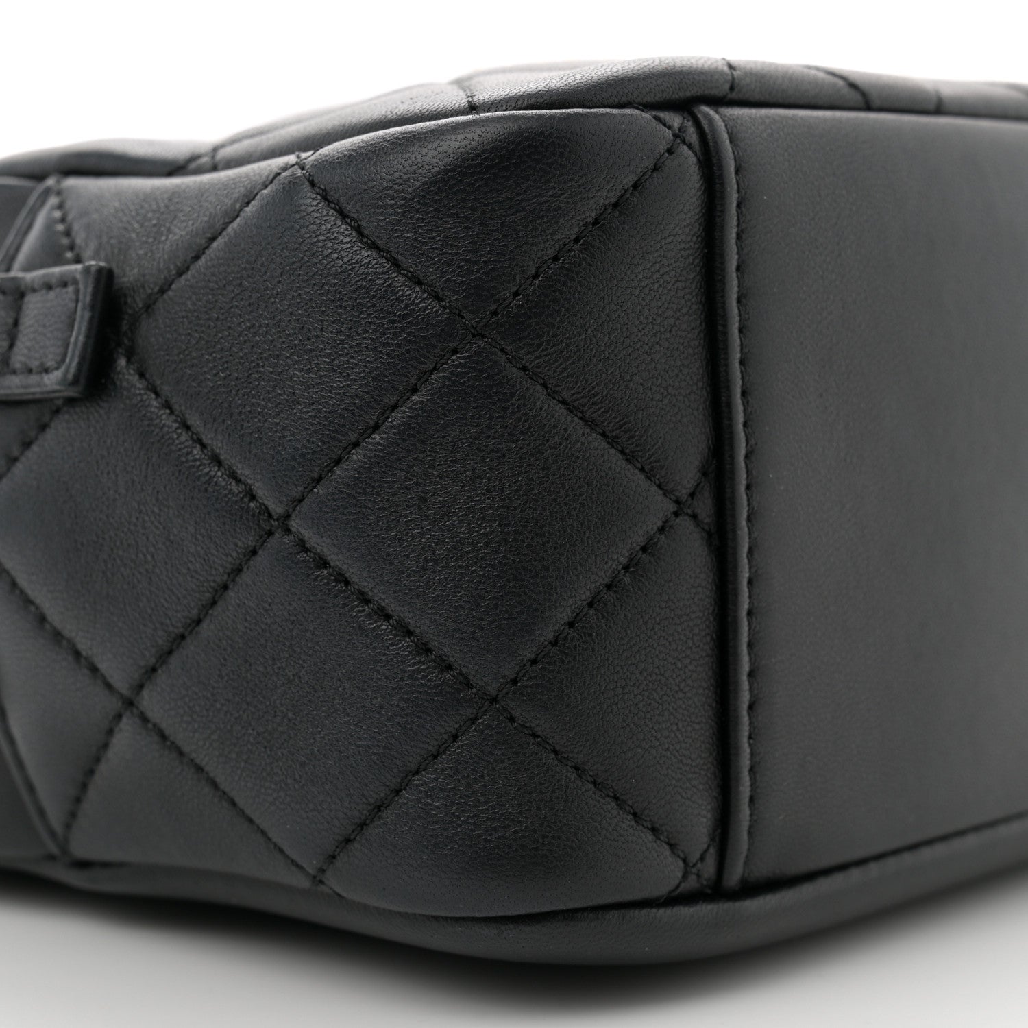 Chanel Lambskin Quilted Studded Quilted Vanity Case With Chain Black 9 of 10