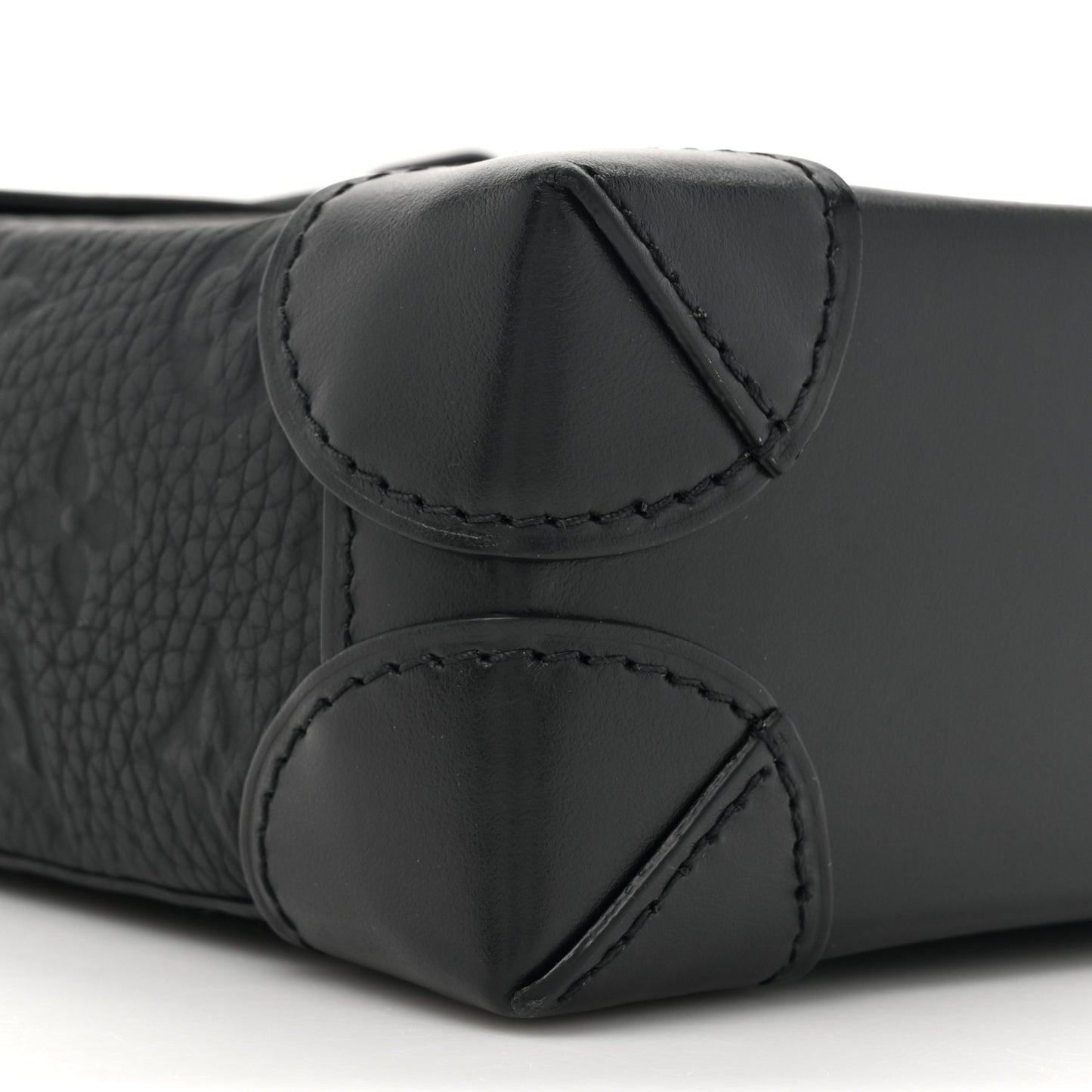 Taurillon Monogram Steamer Nano Black