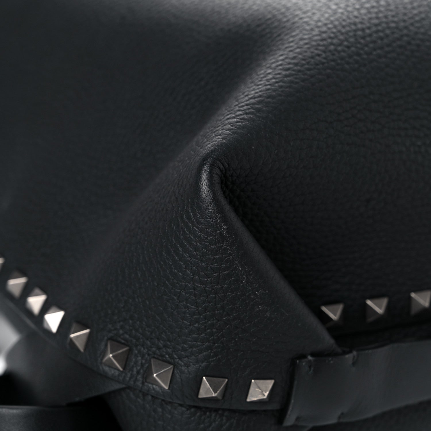 Valentino Garavani Grained Calfskin Rockstud Backpack Black 7 of 25