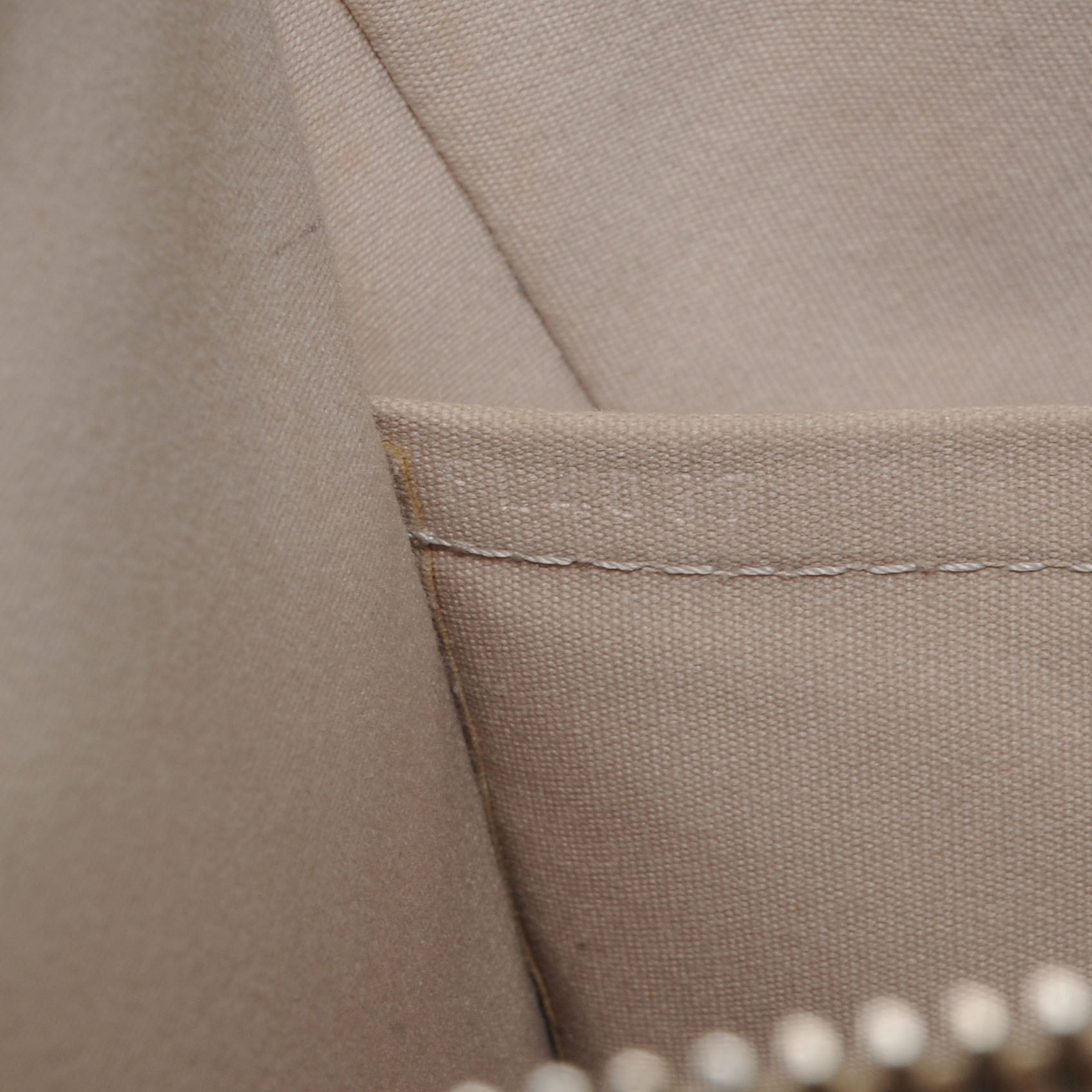 Louis Vuitton Epi Lockit Ivory 7 of 9