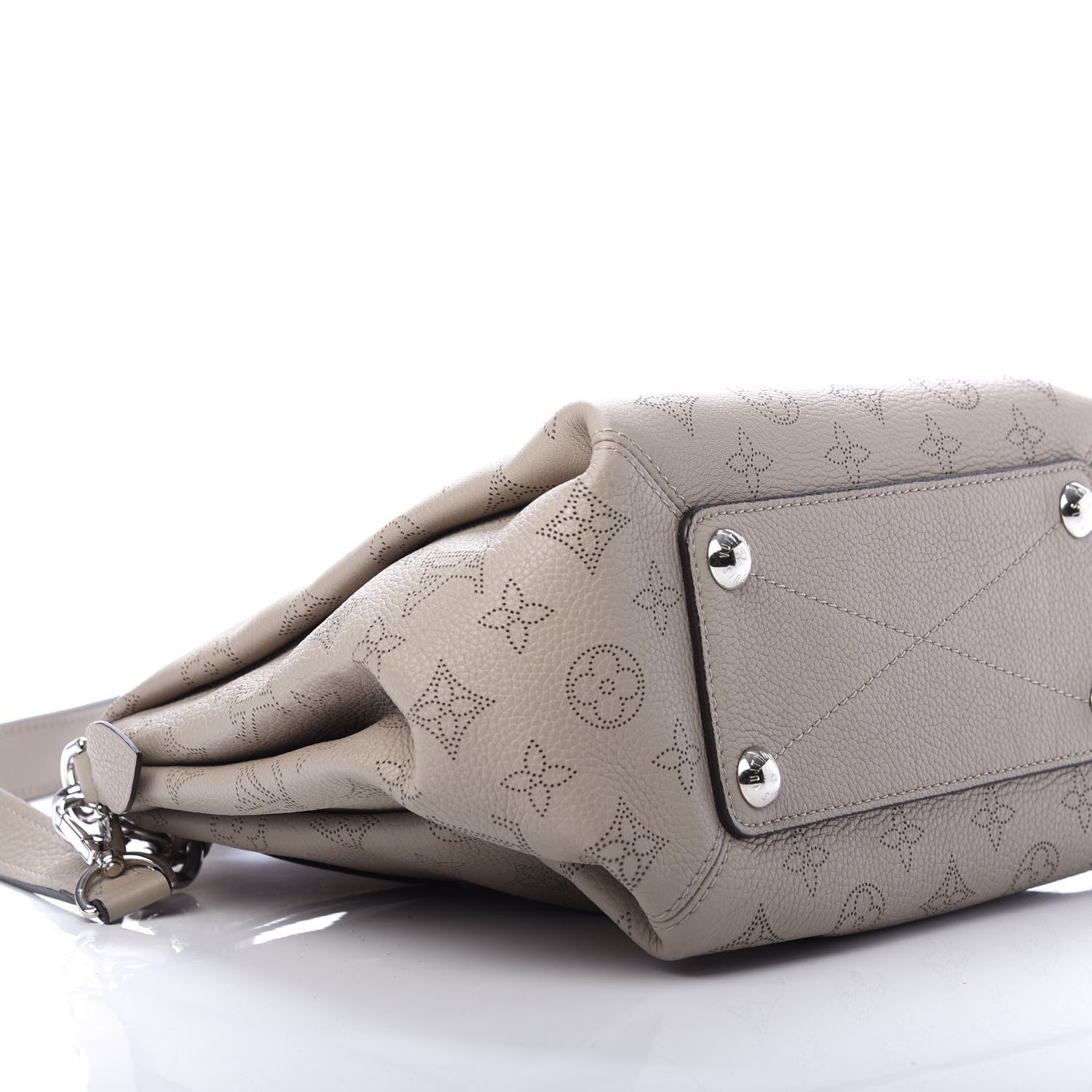 Louis Vuitton Mahina Babylone Chain BB Galet 6 of 10