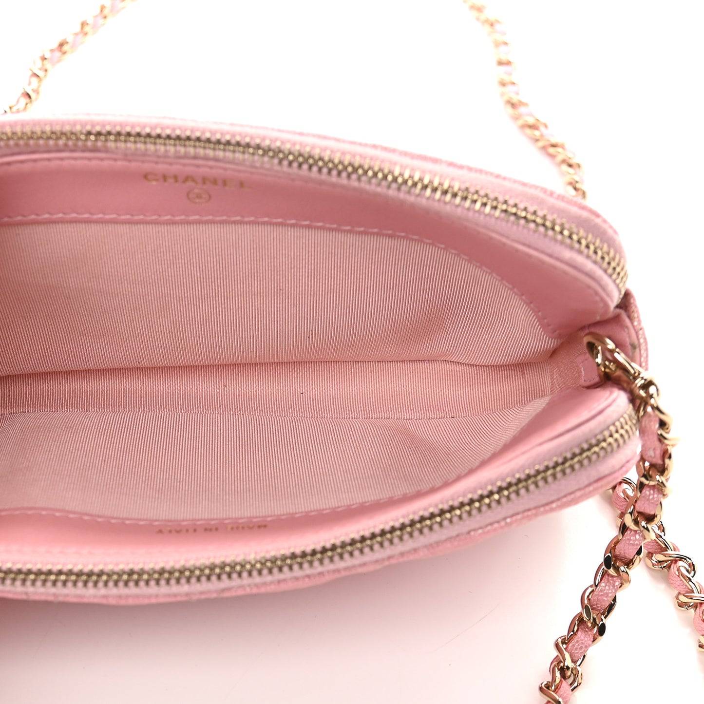 Iridescent Caviar Quilted Small Clutch With Chain Pink