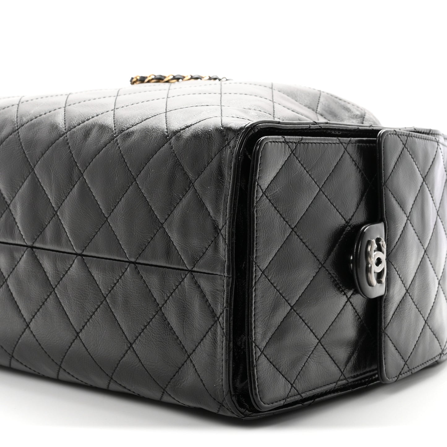 Shiny Crumpled Calfskin Quilted Medium Chanel 25 Handbag Black