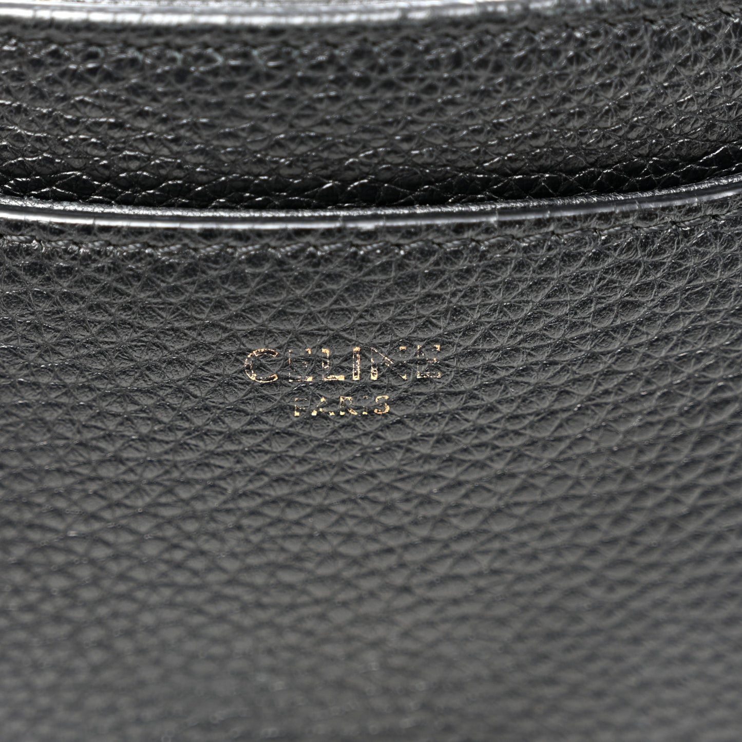 Grained Calfskin Besace Small 16 Black