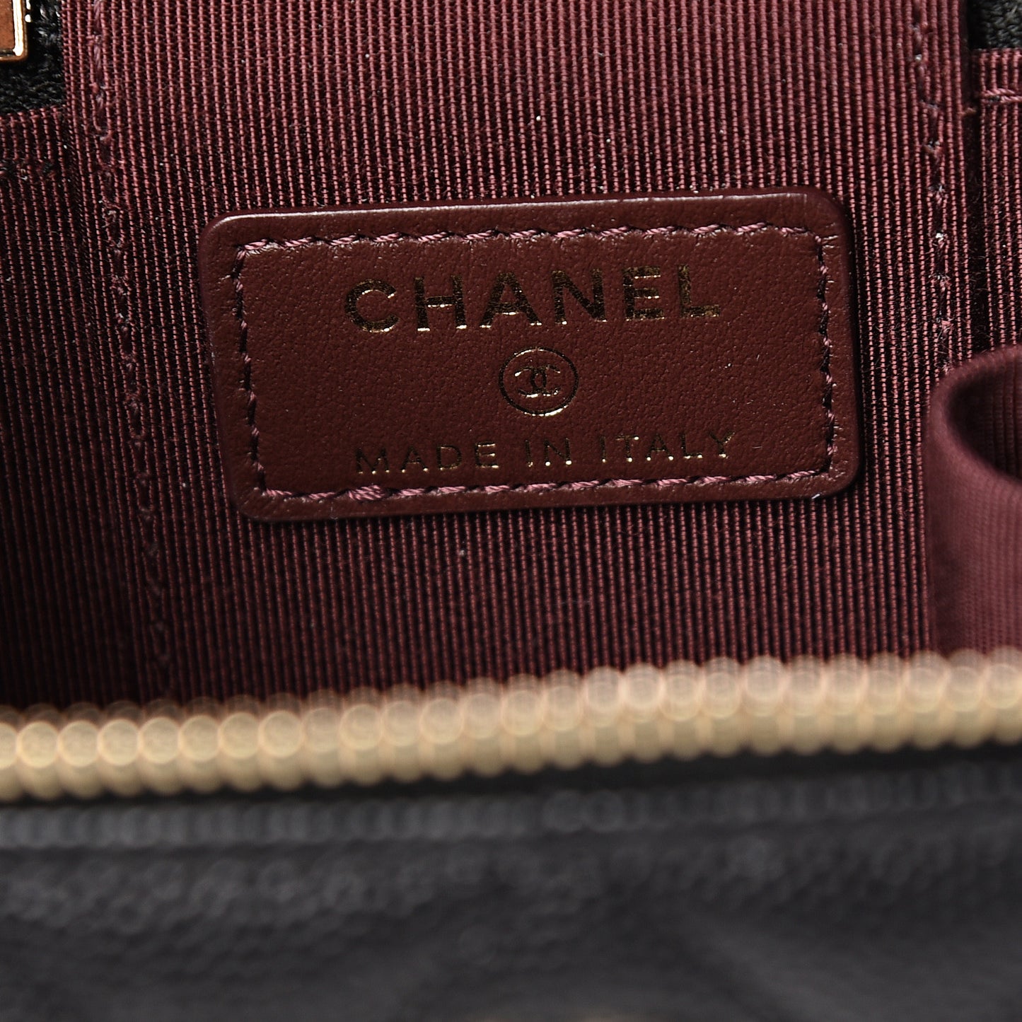 Caviar Quilted Mini Vanity Case With Chain Black