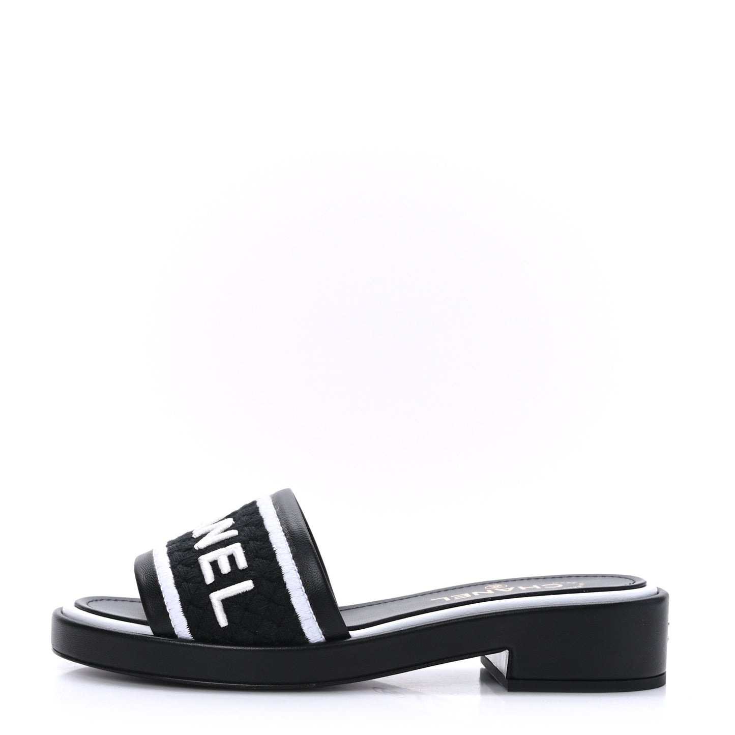 Lambskin Embroidered CC Mule Sandal 39 Black White