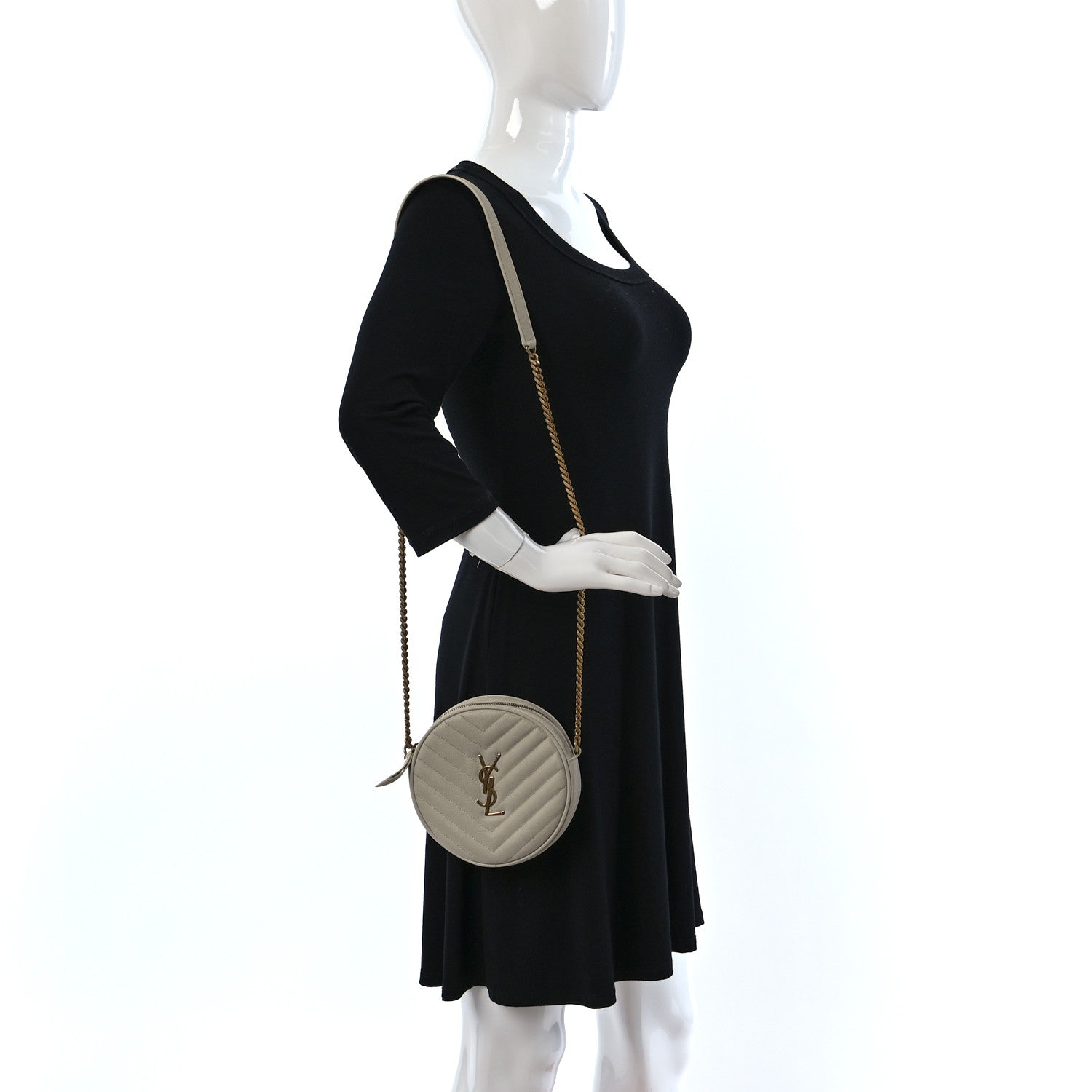 Saint Laurent Grain De Poudre Matelasse Chevron Quilted Round Vinyle Camera Bag Blanc Vintage 2 of 12
