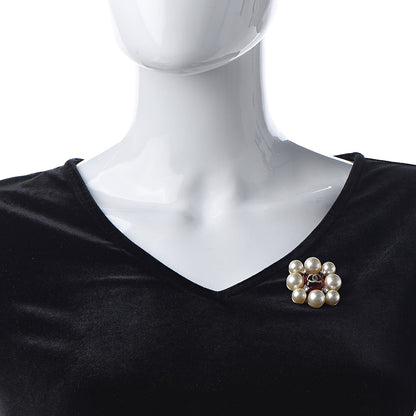Chanel Pearl Resin Crystal CC Brooch Gold 2 of 5