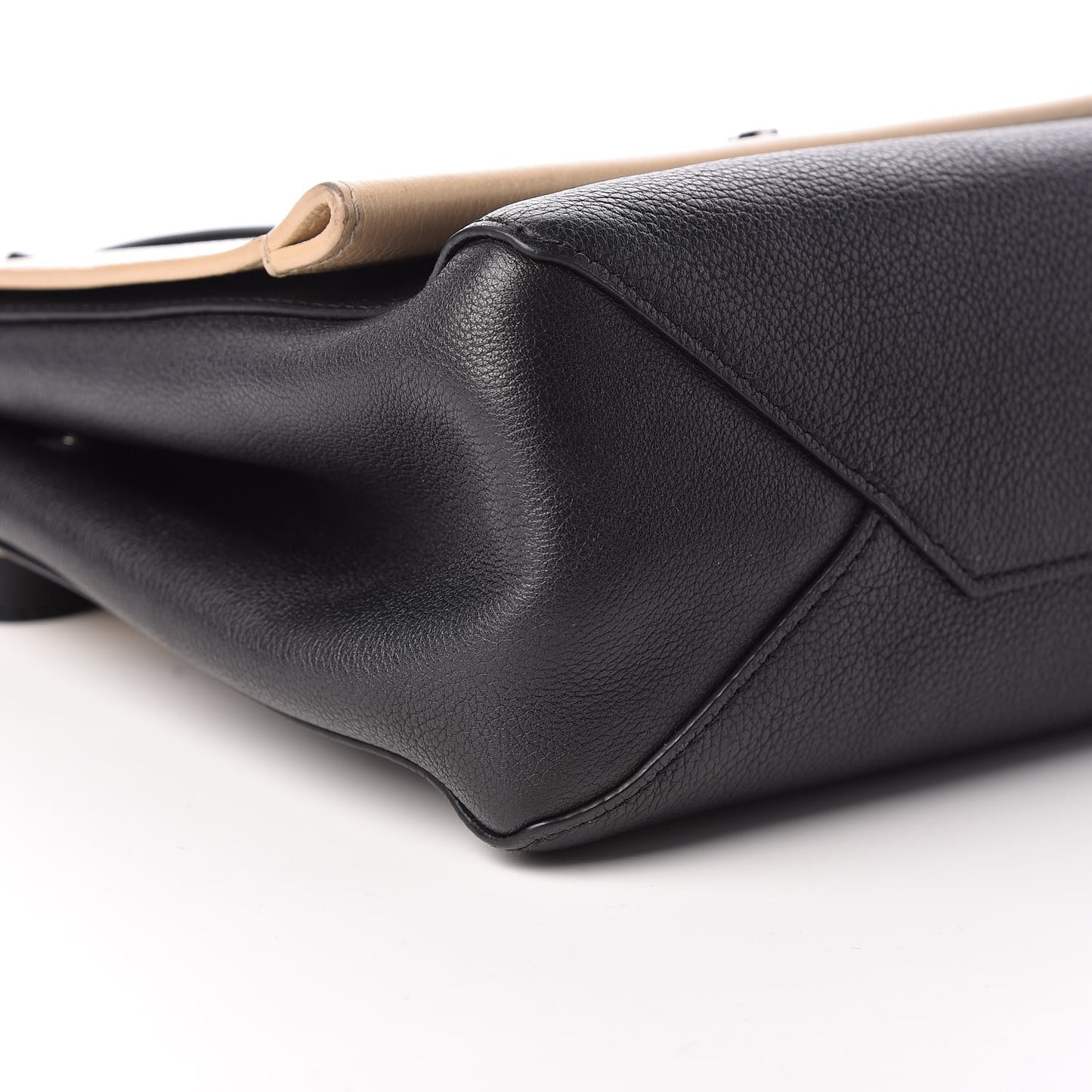 Soft Calfskin Lockme II Top Handle Vanille Black