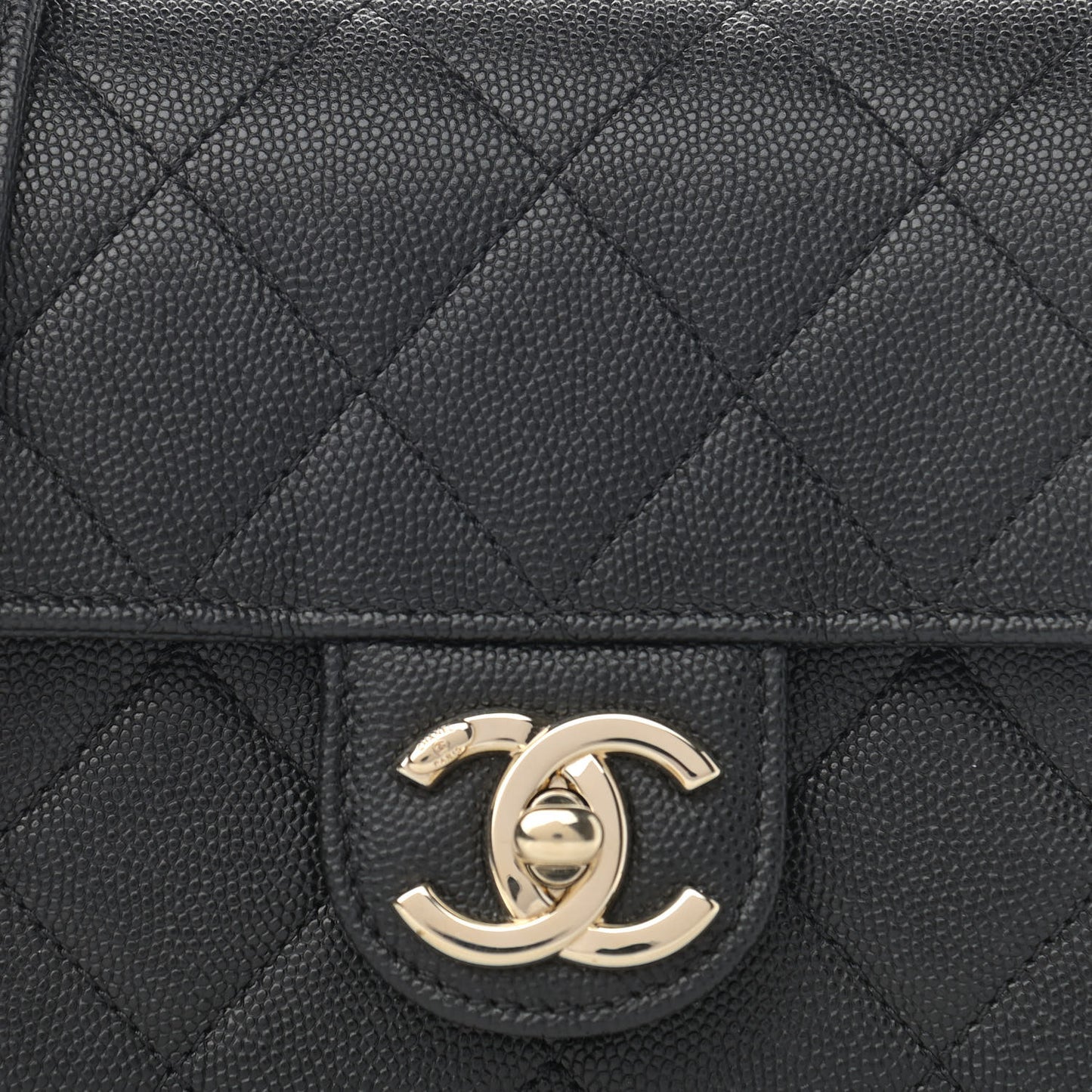 Caviar Quilted Like A Wallet Flap Black