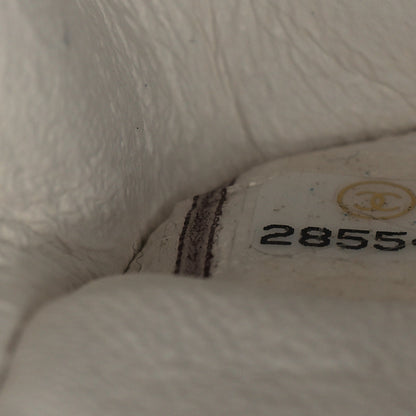 Chanel Caviar Quilted Medium Double Flap White 7 of 12