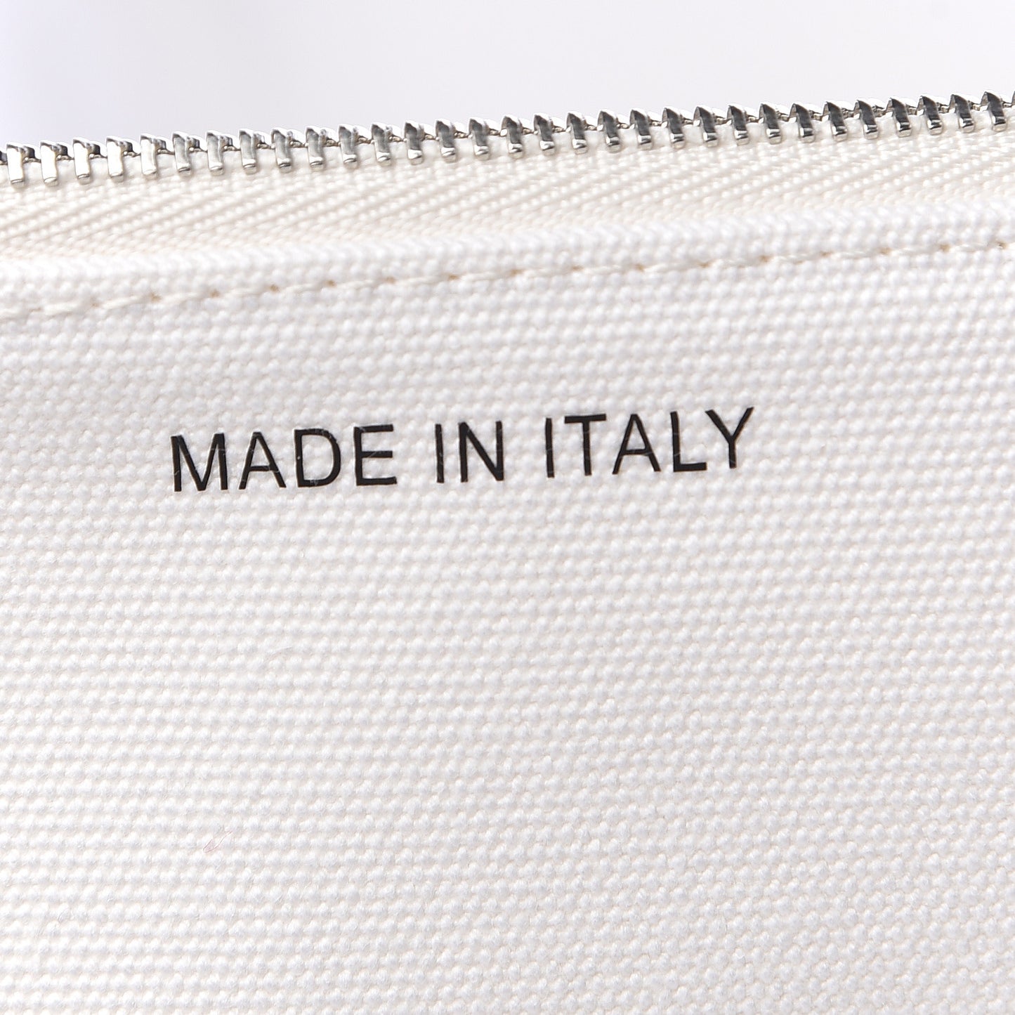 Textile Medium Made In Tote Black White