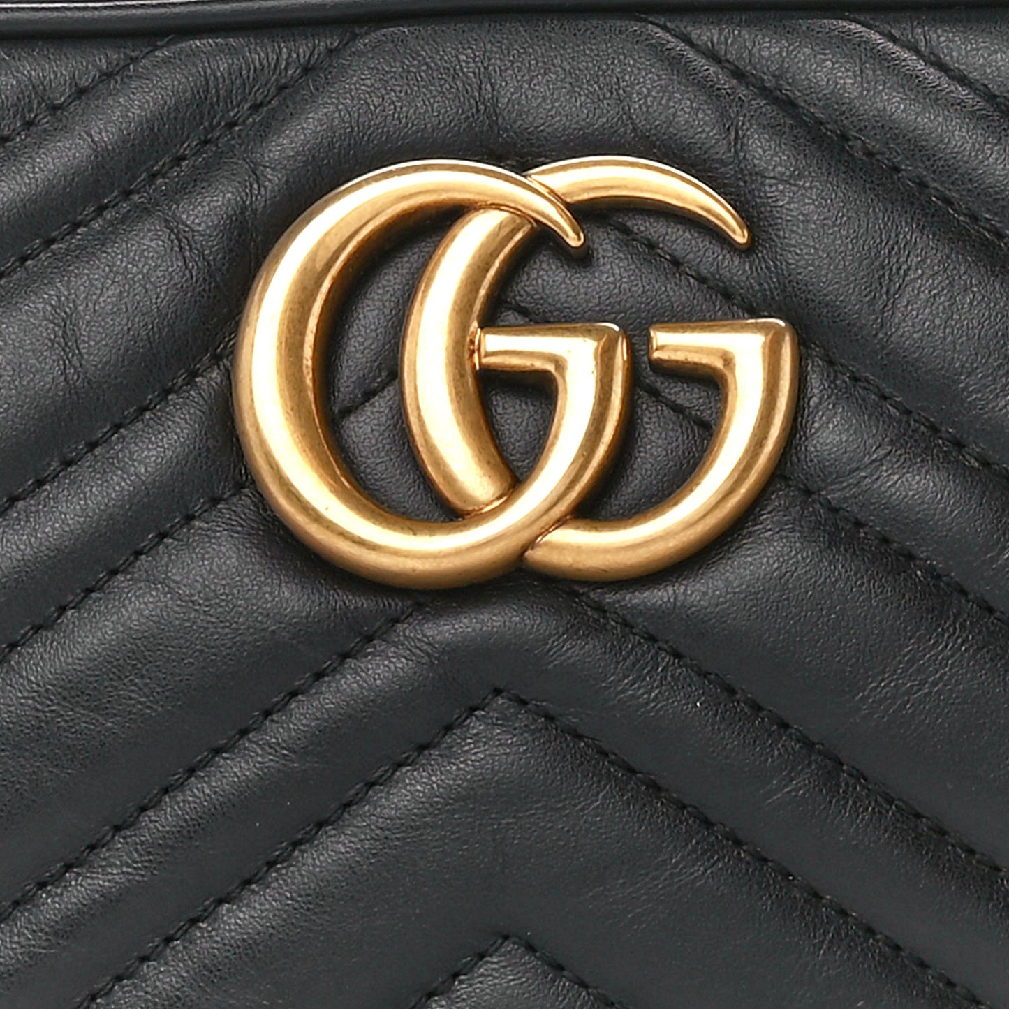 Calfskin Matelasse Small GG Marmont Chain Shoulder Bag Black