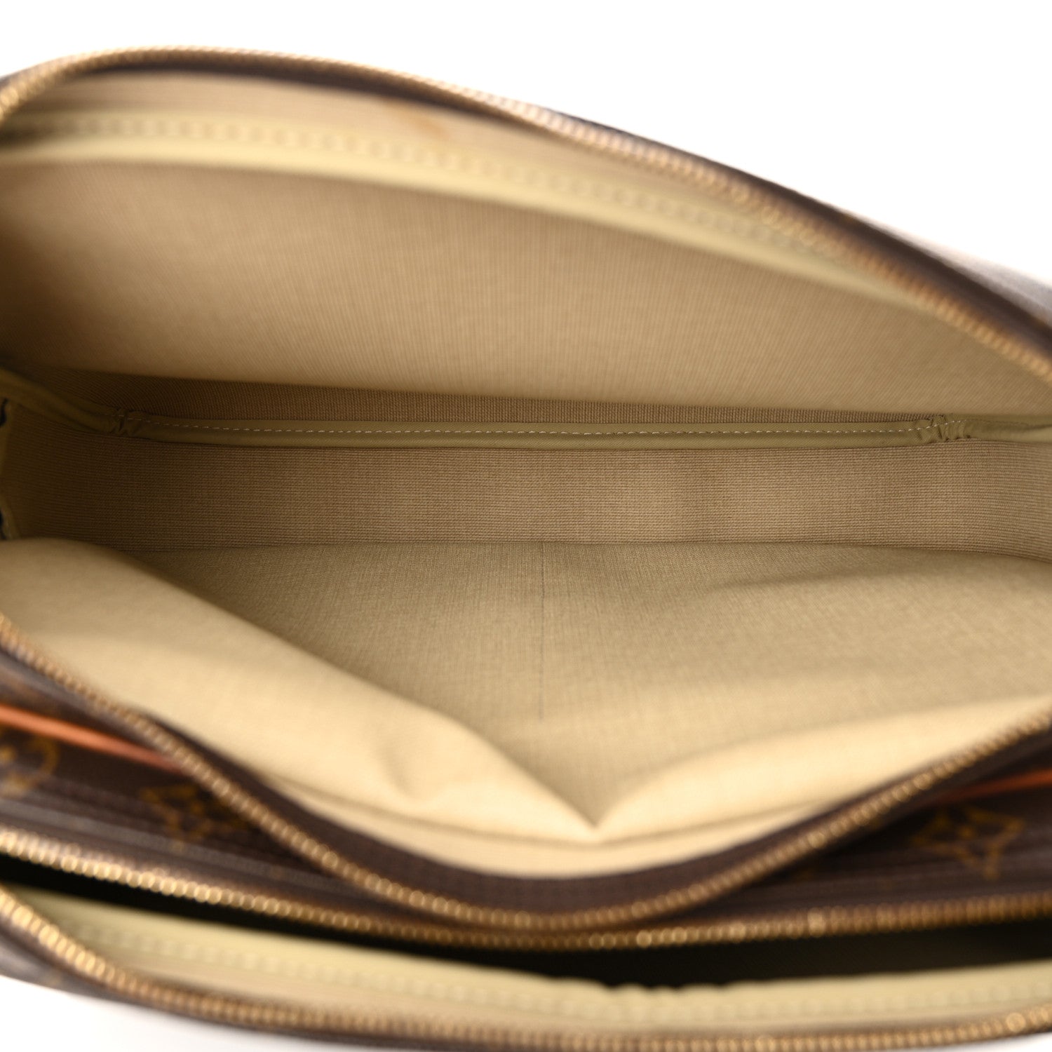 Louis Vuitton Monogram Reporter GM 6 of 17
